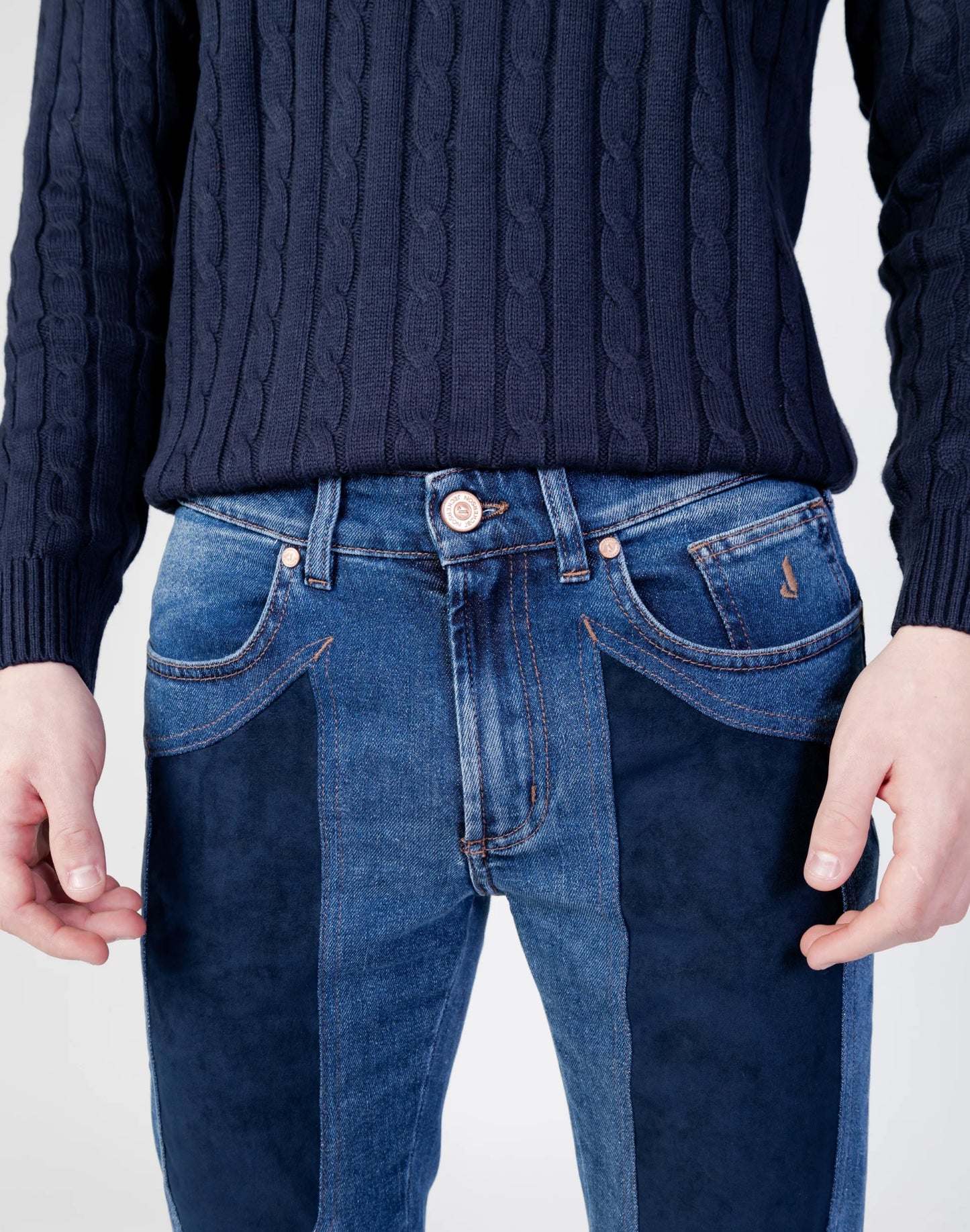 Pantalone 5 tasche con toppa  denim blu scuro